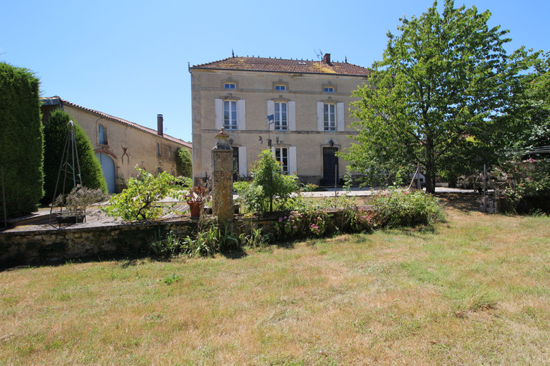 French property for sale in Dampierre-sur-Boutonne, Charente-Maritime - €595,000 - photo 13