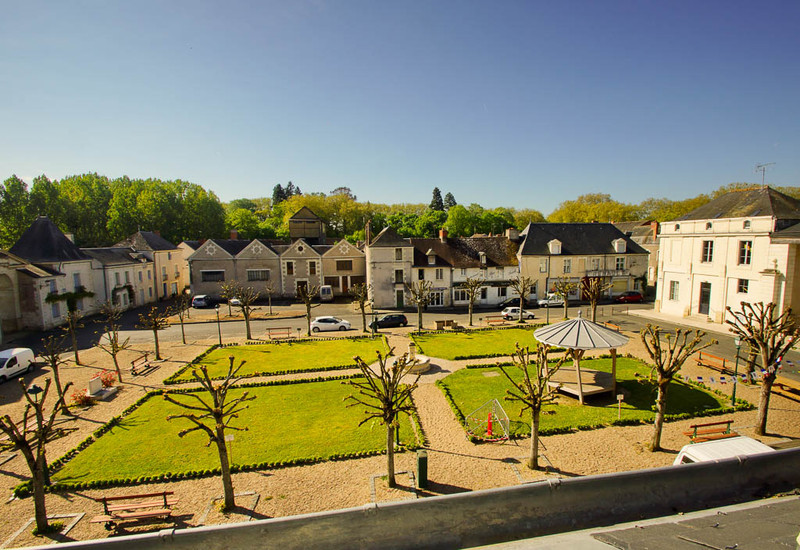 House for sale in Richelieu IndreetLoire Elegant 4 bedroom town house in the centre of