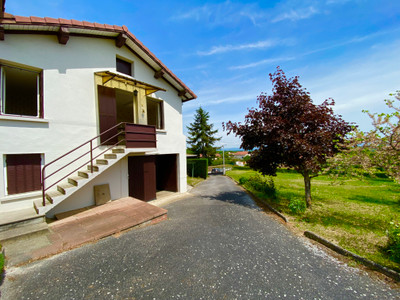 Maison à vendre à Boën-sur-Lignon, Loire, Rhône-Alpes, avec Leggett Immobilier