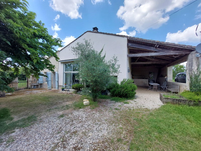 French property for sale in Angoulême, Charente - €338,000 - photo 5