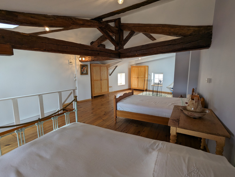 French property for sale in Chavanay, Loire - €288,000 - photo 8