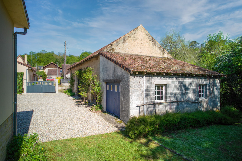 French property for sale in Le Bugue, Dordogne - €250,000 - photo 12