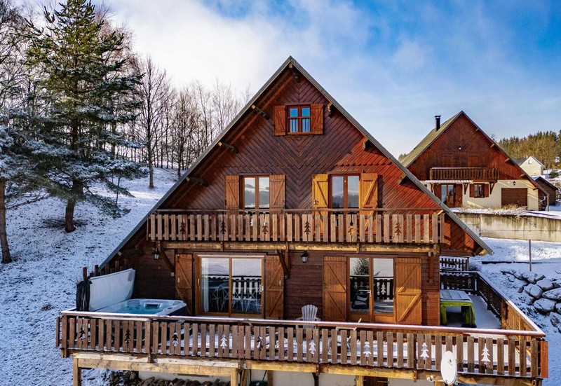 French property for sale in Besse-et-Saint-Anastaise, Puy-de-Dôme - €690,000 - photo 8