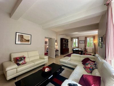 Elegant Maison de Maitre + pool + garden + garage + village square location + business opportunity