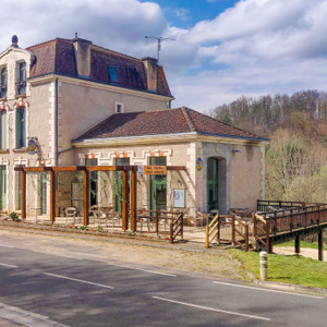 Commerce à vendre à Saint-Geyrac, Dordogne, Aquitaine, avec Leggett Immobilier