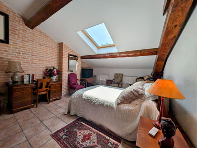 French property for sale in Soual, Tarn - €449,000 - photo 7