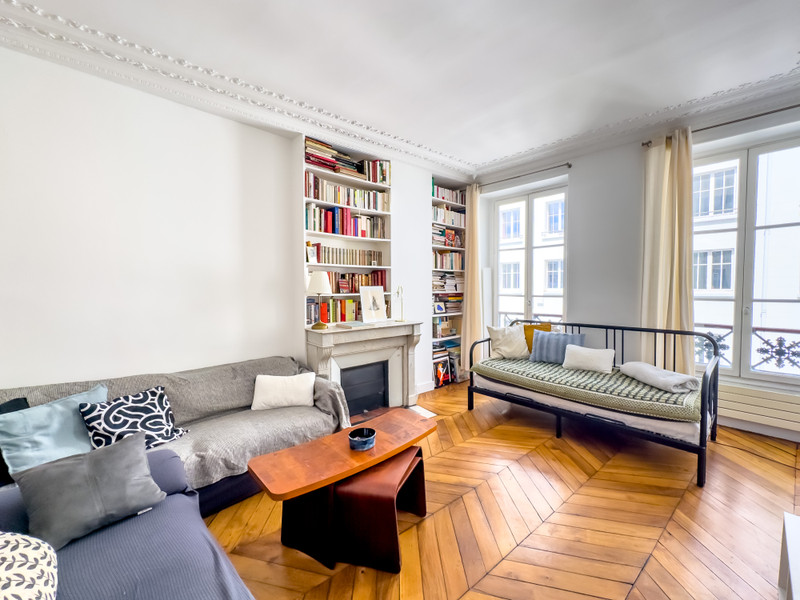 French property for sale in Paris 10e Arrondissement, Paris - €920,000