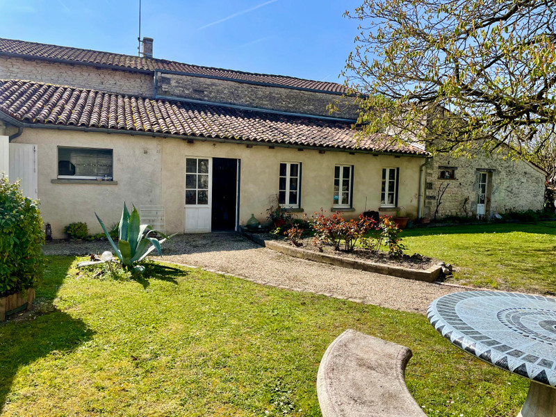 French property for sale in Cognac, Charente - €379,480 - photo 3