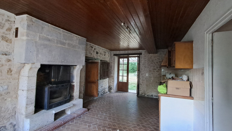 French property for sale in Gurat, Charente - €299,600 - photo 6