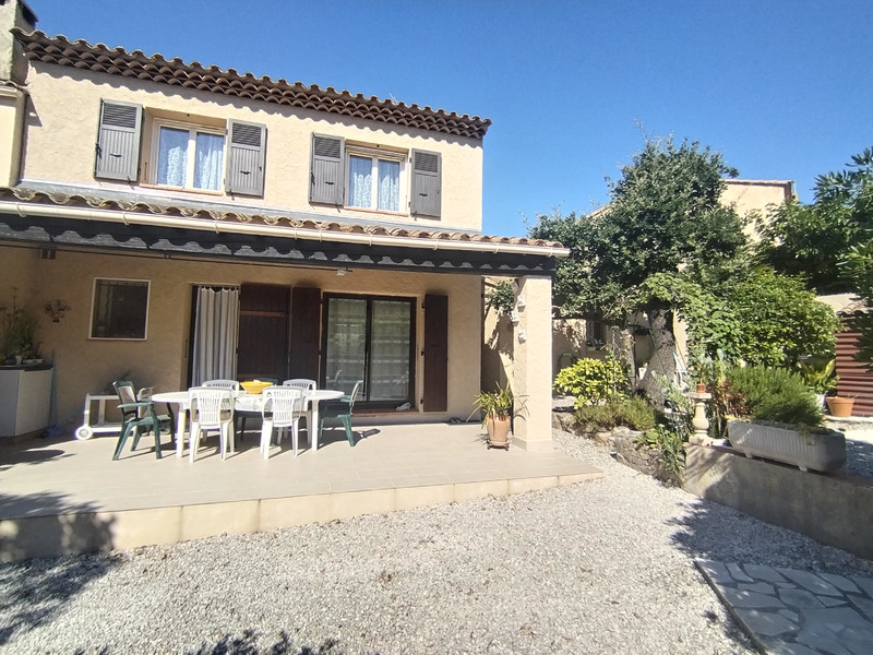 French property for sale in La Garde, Var - €425,500 - photo 1