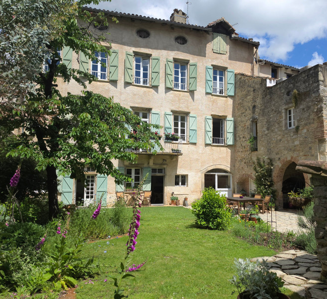 French property for sale in Saint-Antonin-Noble-Val, Tarn-et-Garonne - €697,000 - photo 0