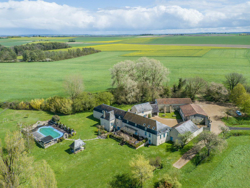 Propriété à vendre à Maulay, Vienne - 798 000 €
