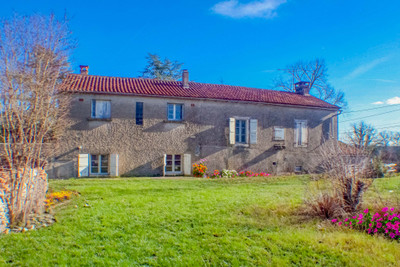 Maison à vendre à Bach, Lot, Midi-Pyrénées, avec Leggett Immobilier
