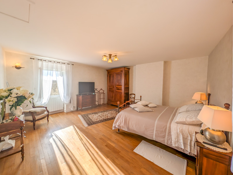 French property for sale in Mérignac, Charente - €477,000 - photo 6