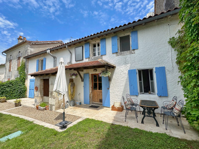 Maison à vendre à Bertric-Burée, Dordogne, Aquitaine, avec Leggett Immobilier