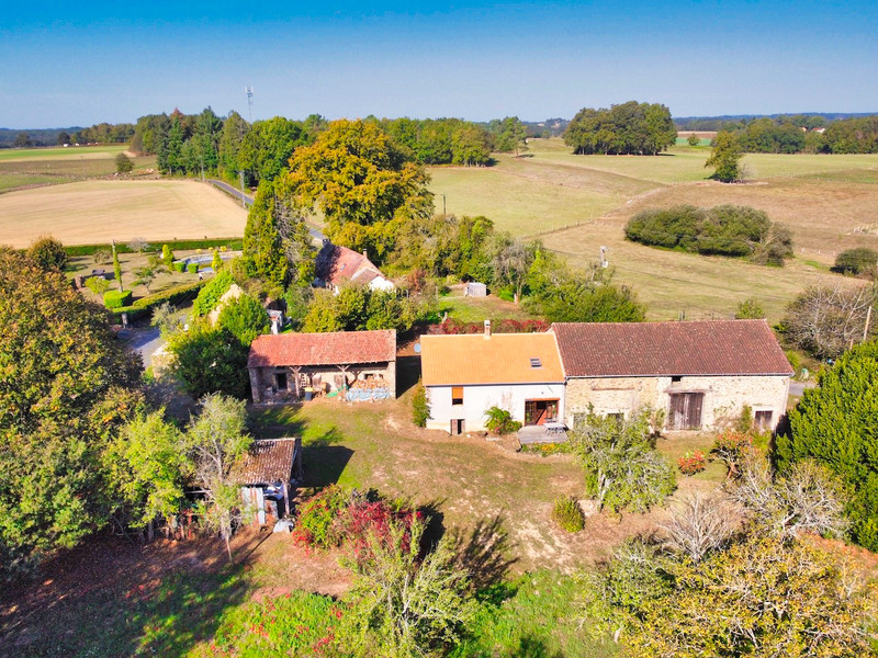 Maison à vendre à Saint-Jory-de-Chalais, Dordogne - 205 070 € - photo 1