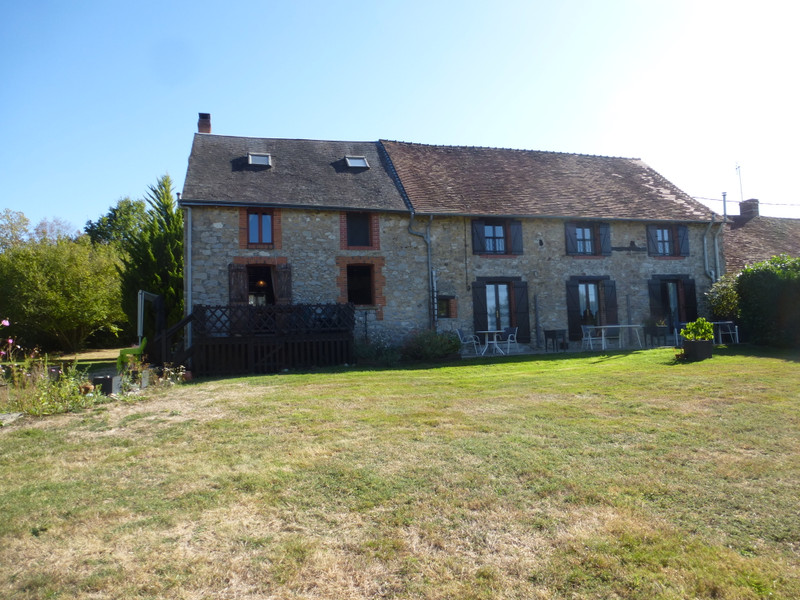 French property for sale in Chéniers, Creuse - €267,500 - photo 2