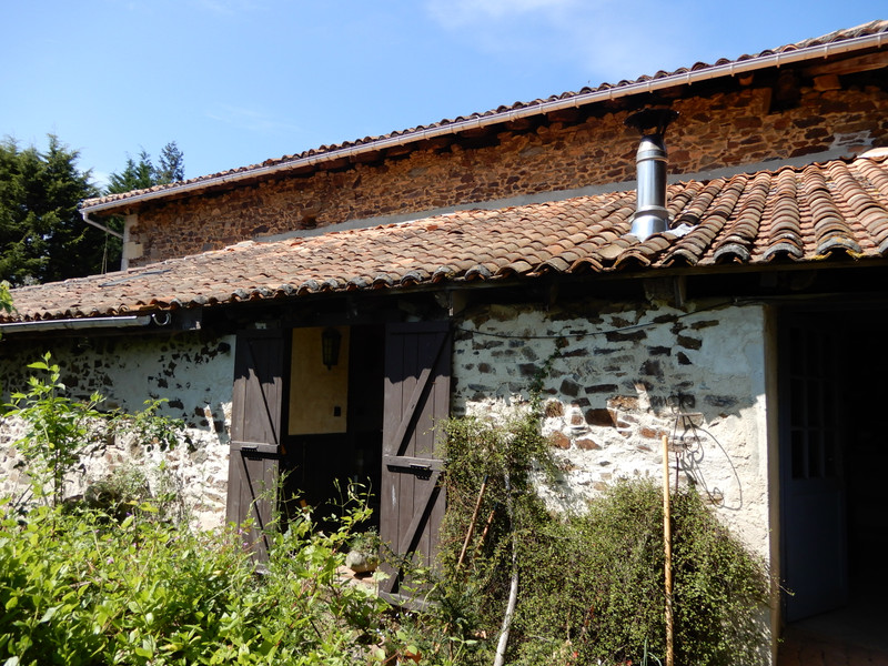 French property for sale in Mouzon, Charente - €205,200 - photo 9
