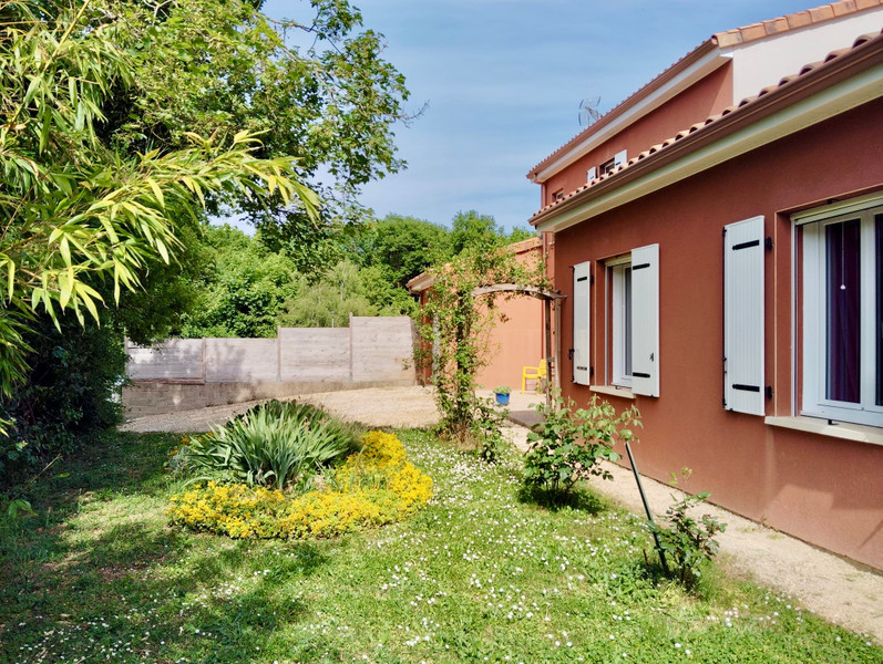 French property for sale in Boivre-la-Vallée, Vienne - €229,500 - photo 1