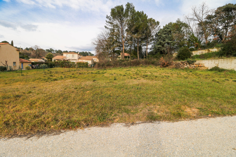 Land for sale in SaintQuentinlaPoterie Gard 577 m² of