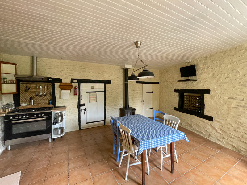 French property for sale in Oradour-sur-Vayres, Haute-Vienne - photo 2