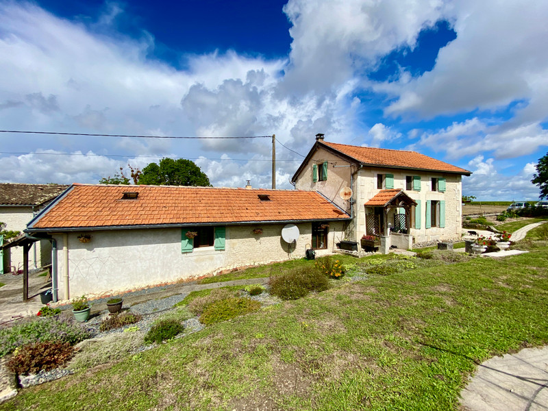 French property for sale in Messac, Charente-Maritime - €278,000 - photo 1