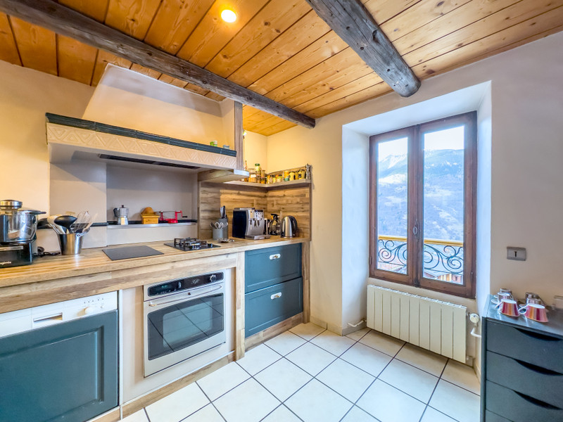 Ski property for sale in Courchevel Le Praz - €1,999,000 - photo 9