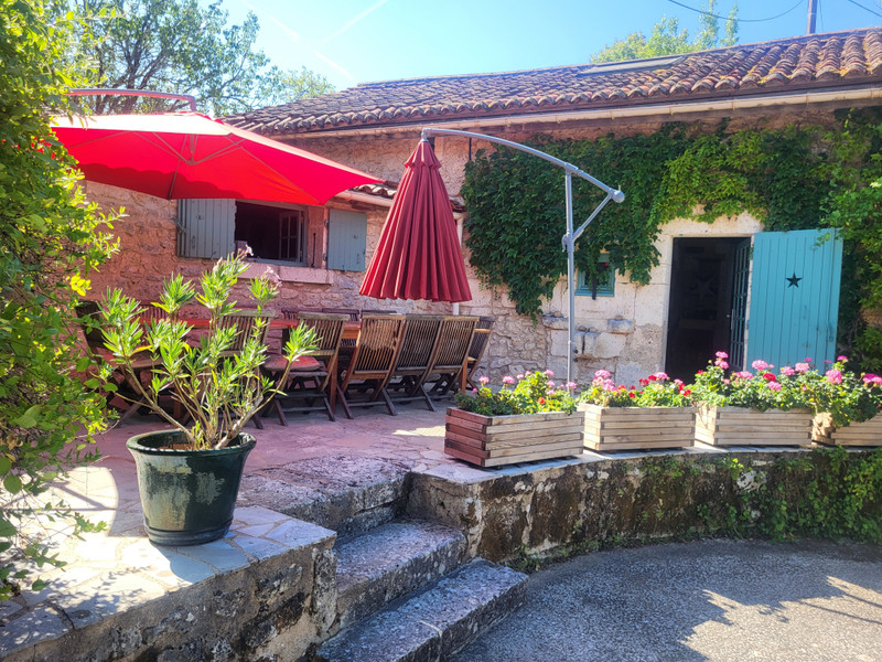 French property for sale in Quinsac, Dordogne - €285,000 - photo 0