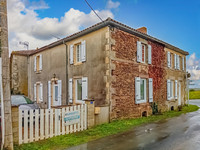 Maison à vendre à Mouilleron-Saint-Germain, Vendée - 135.000 € - photo 1