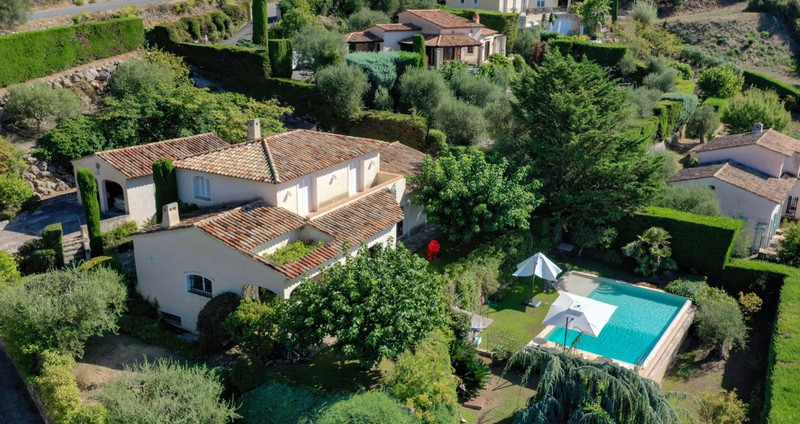 French property for sale in Cabris, Alpes-Maritimes - €1,390,000 - photo 1