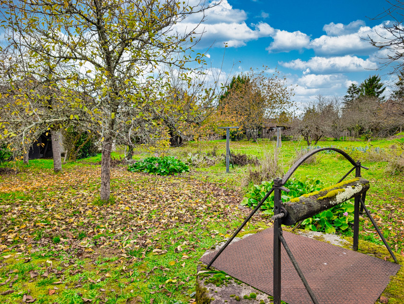 French property for sale in Les Grands-Chézeaux, Haute-Vienne - €93,000 - photo 9