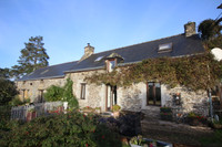 houses and homes for sale inSaint-MayeuxCôtes-d'Armor Brittany