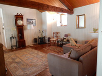 Maison à vendre à Le Lindois, Charente - 295.000 € - photo 3