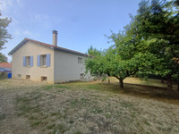 Maison à vendre à Aigre, Charente - 130.800 € - photo 2