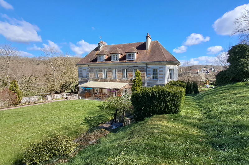 French property for sale in Saint-Pierre-du-Regard, Orne - &#8364;824,000 - photo 2