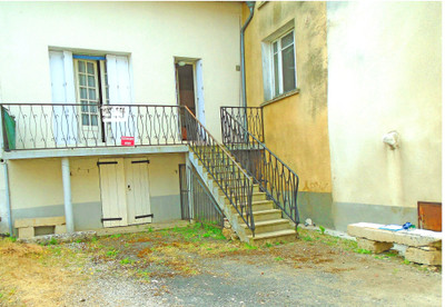 Maison à vendre à Benest, Charente, Poitou-Charentes, avec Leggett Immobilier