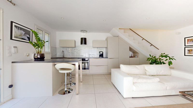 French property for sale in Sanary-sur-Mer, Var - €745,000 - photo 10