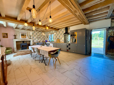 French property for sale in Verrue, Vienne - €233,000 - photo 2