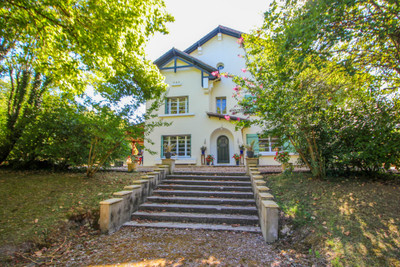 Maison à vendre à Pressignac-Vicq, Dordogne, Aquitaine, avec Leggett Immobilier