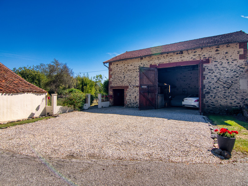 French property for sale in Saint-Martial-sur-Isop, Haute-Vienne - &#8364;348,000 - photo 8