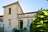 Maison à vendre à La Rochefoucauld-en-Angoumois, Charente - 251 450 € - photo 1