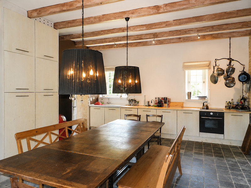 French property for sale in Aumagne, Charente-Maritime - €300,000 - photo 2