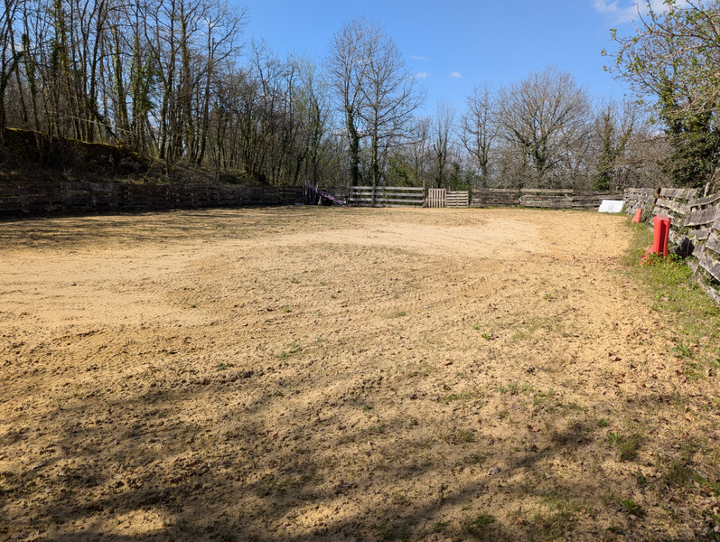 French property for sale in Ruelle-sur-Touvre, Charente - €279,000 - photo 9