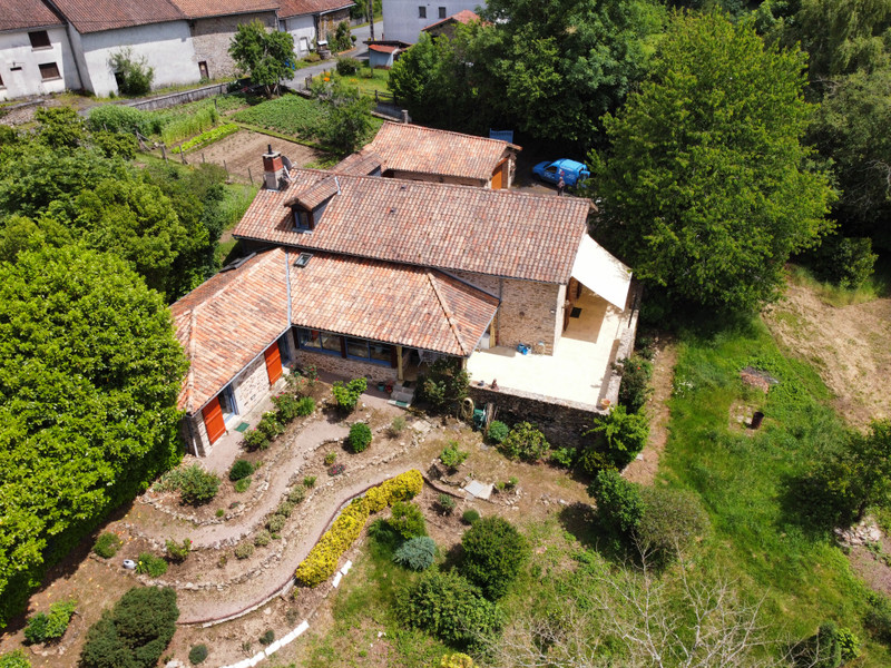 French property for sale in Saint-Mathieu, Haute-Vienne - €425,000 - photo 1