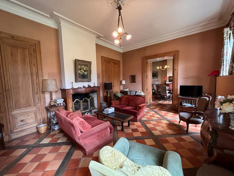 French property for sale in Fumel, Lot-et-Garonne - €573,000 - photo 2