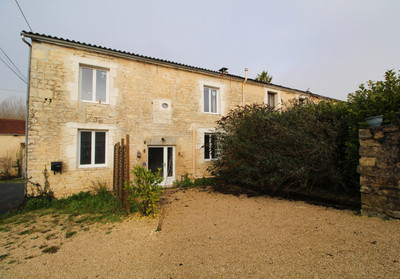 French property for sale in Dampierre-sur-Boutonne, Charente-Maritime - €249,900 - photo 8