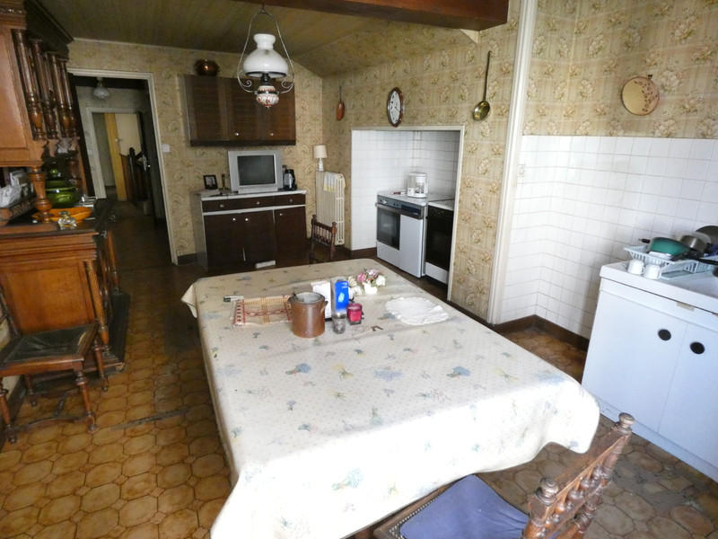 French property for sale in Mauriac, Cantal - €81,950 - photo 6