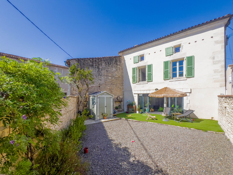 French property for sale in Vindelle, Charente - €227,000 - photo 1