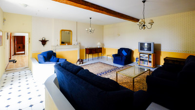 French property for sale in Saint-Pierre-de-Juillers, Charente-Maritime - €299,600 - photo 4