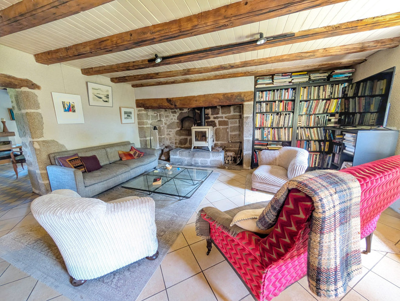 French property for sale in Saint-Alpinien, Creuse - €230,050 - photo 3